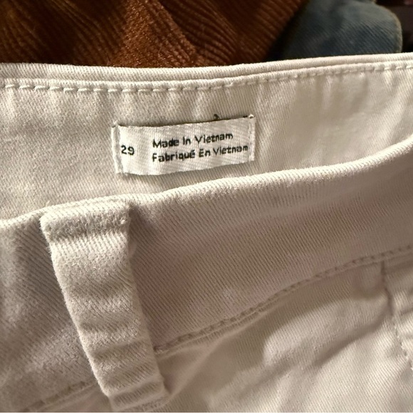 Urban Outfitters | Women size 29 off white high waisted 98% cotton Shorts - Picture 5 of 7